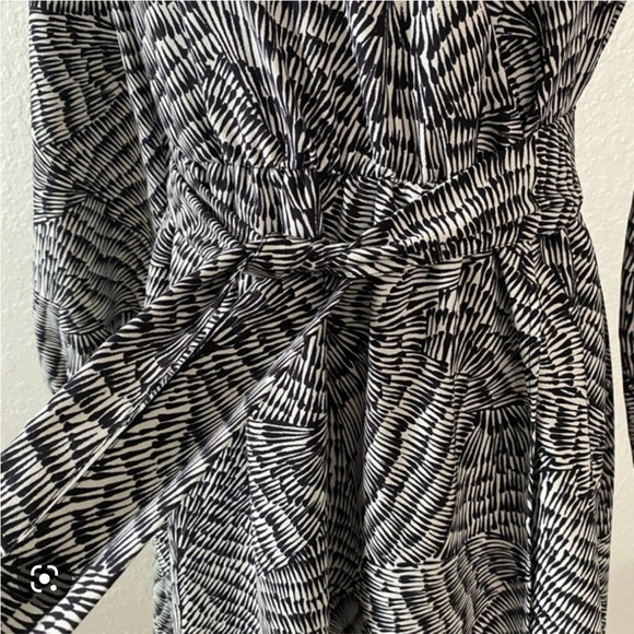 Women’s A New Day Black and White V-Neck Patterned Faux Wrap Dress XS - Picture 4 of 15